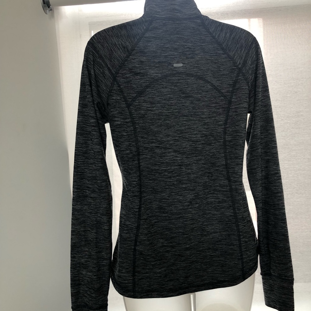Old Navy Semi Fitted Active Quarter Zip - Picture 2 of 3